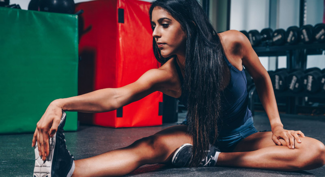 Hypopressive exercises with a trainer in Benalmádena